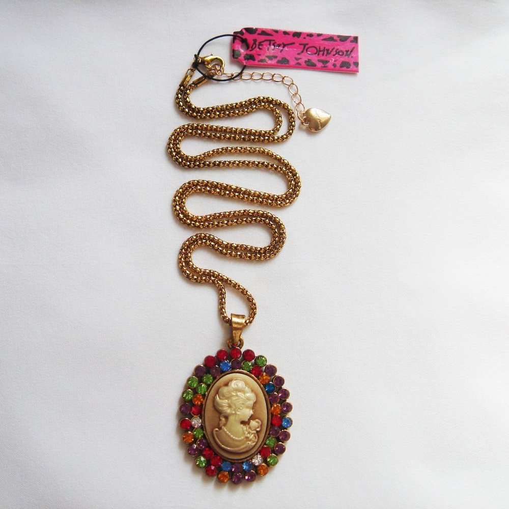 MULTI COLORED RHINESTONES CAMEO NECKLACE